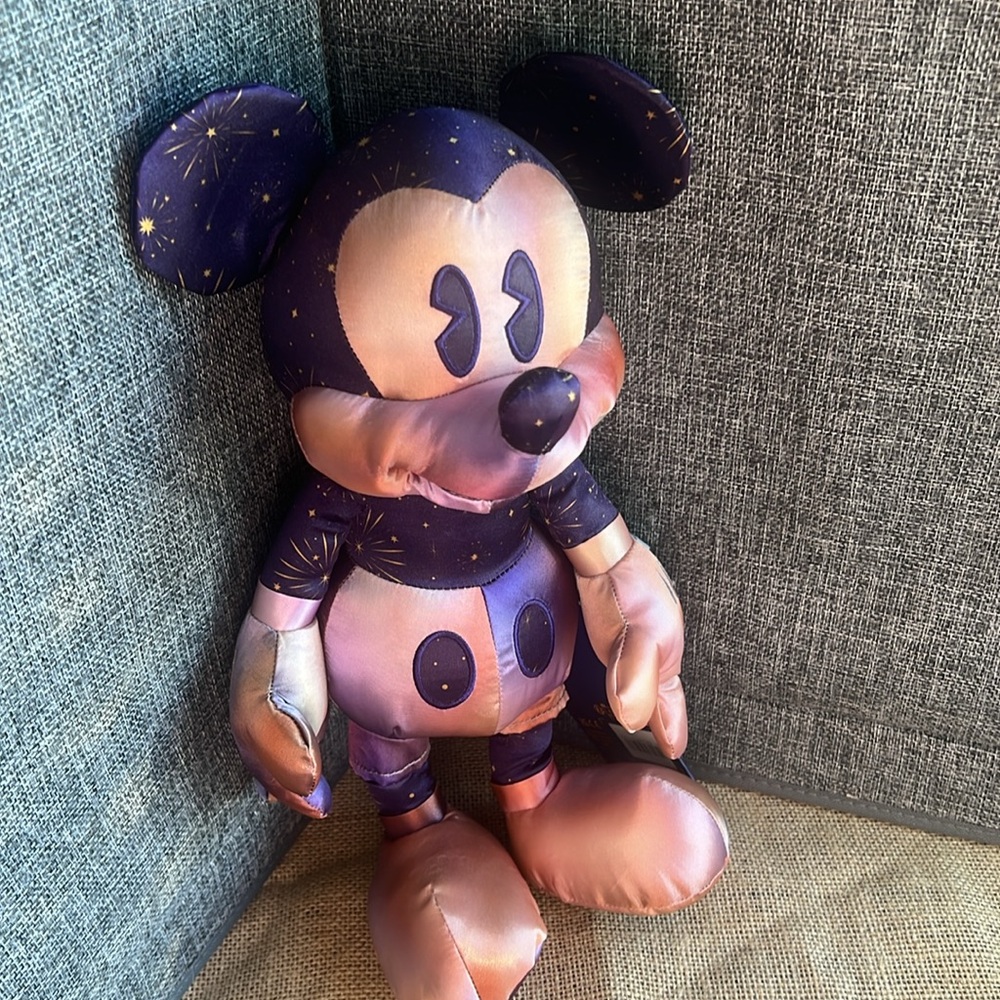 Mickey Mouse 50th Anniversary Edition(NWT) - Picture 4 of 12